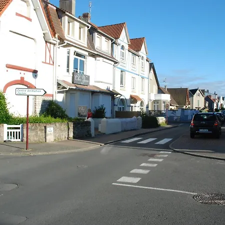 Les Vagues, Avec Garage 빌라