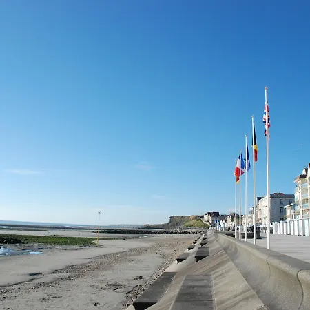 Les Vagues, Avec Garage 빌라